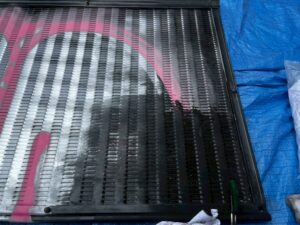 渋谷区渋谷_青山トンネル上落書き除去作業4