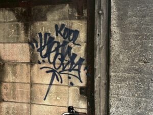 中野区野方_落書き落とし2