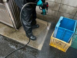 足立区興野アパート共用部洗浄3