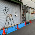 下北沢落書き除去作業2
