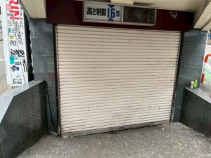 渋谷区道玄坂落書き除去作業4